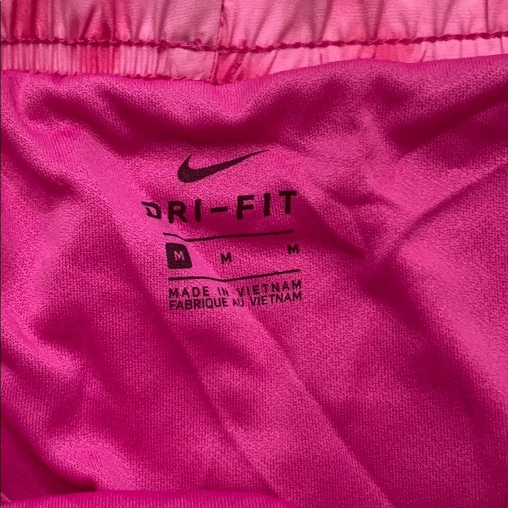 NWT Nike pink active shorts size: M